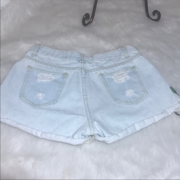 ETWO Tennessee Threads  Embroidered shorts - Picture 5 of 9